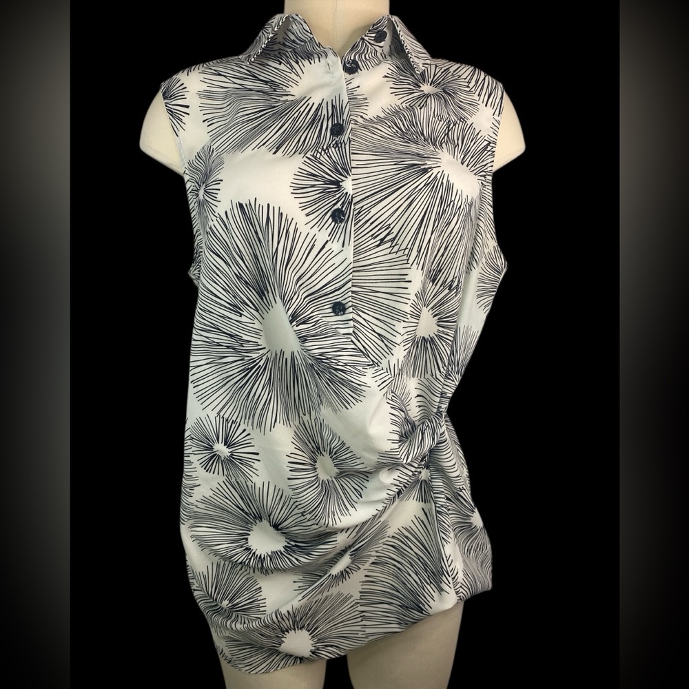 Cabi Sleeveless Black and White Patterned Women's Top Large